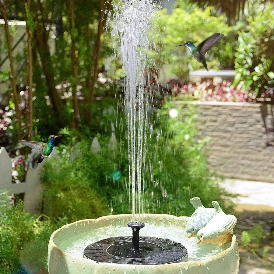 庭の太陽光噴水:優雅に鳥を引き寄せる